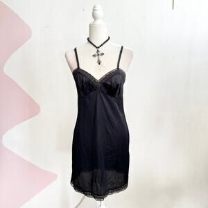 Vintage Vanity Fair Black Lace Slip Dress Y2K 2000s Coquette‎ Fairy Grunge Small